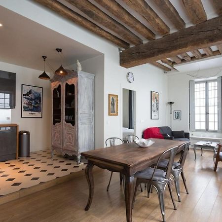 Charming Appartment In Le Marais Paris Exterior photo